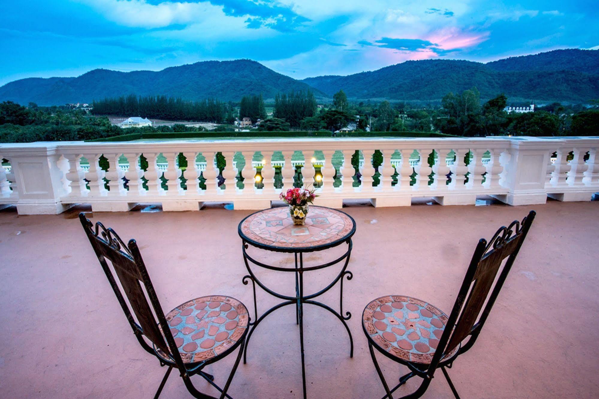 Chateau De Khaoyai Hotel & Resort Pak Chong Zewnętrze zdjęcie